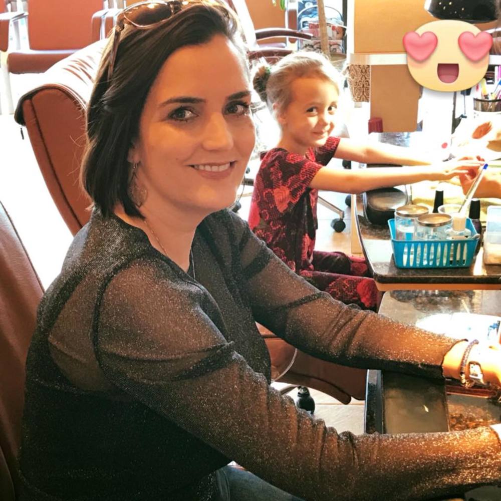 Meet your Posher, Connie